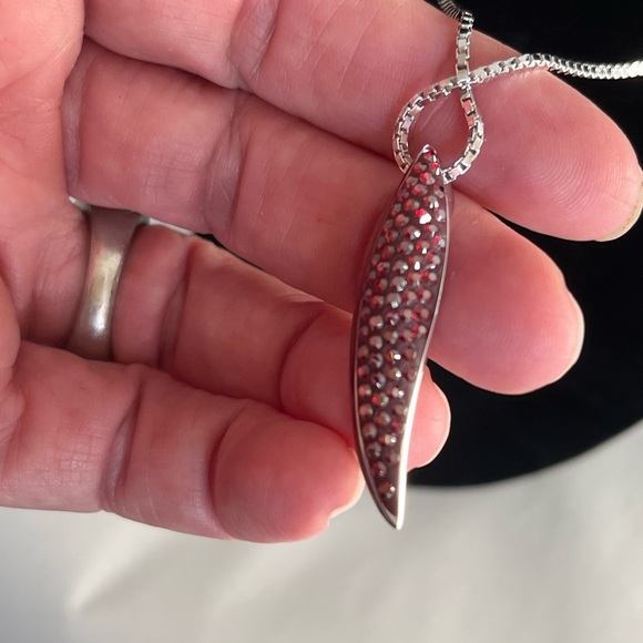 Swarovski Red Crystal Enamel Silver Tone Box Style Chain Pendant Necklace EUC - Picture 5 of 15
